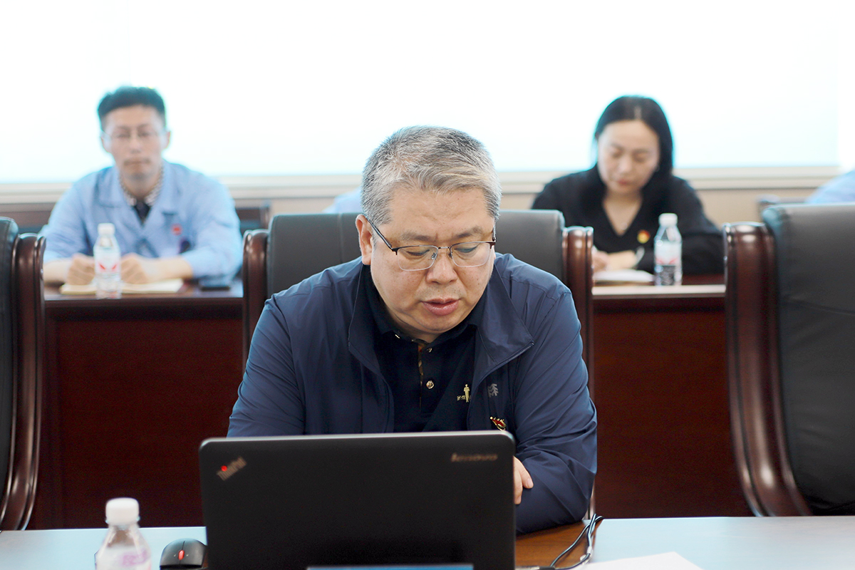 【主题教育】深学细悟笃行 培根铸魂启智——哈药总厂班子成员深入推进讲党课活动有序进行