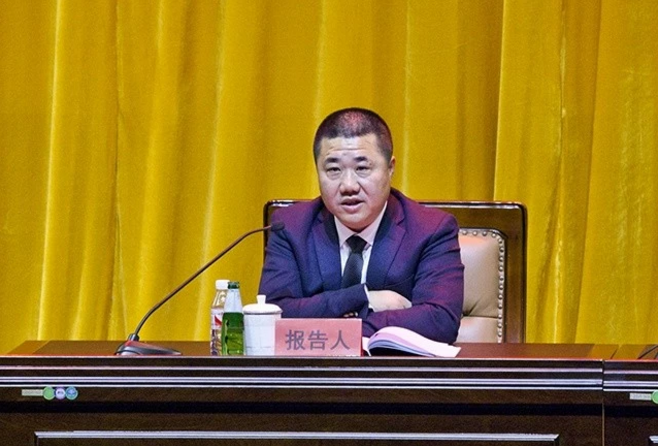 哈空调董事长_董事长办公室图片